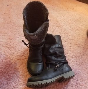 Girls boots